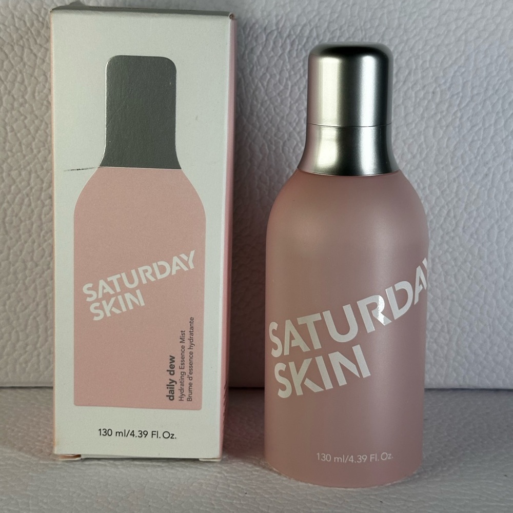 π SATURDAY SKIN Daily Dew Hydrating Essence Mist 130 mL NIB - Picture 2 of 8